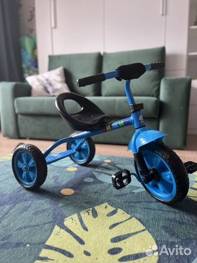 Велосипед десткий трехколесный