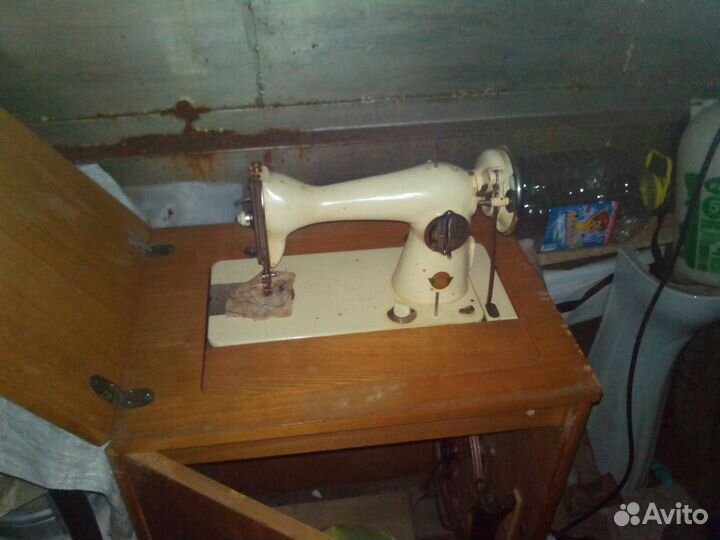Швейная машина пмз им. Калинина