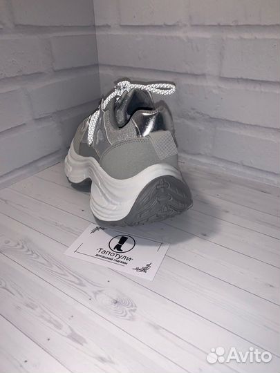 Кроссовки женские в ассортименте 36-37-38-39