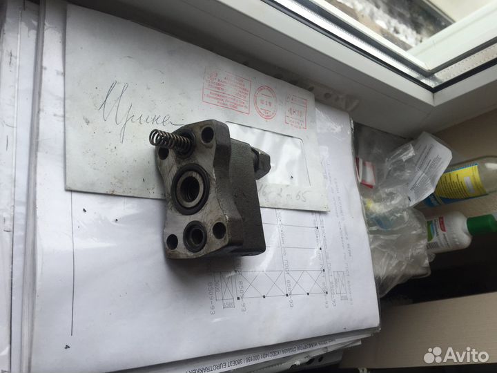 Клапан выдвижения стрелы тадано z300