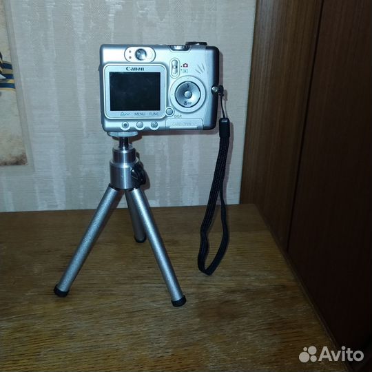 Штатив для фотоаппарата, видеокамеры, телефона