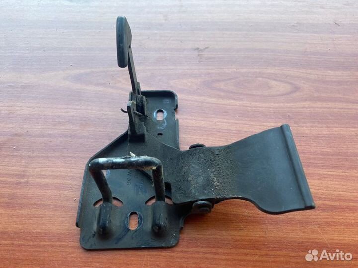 Замок капота Vw Transporter T5 AXD 2005