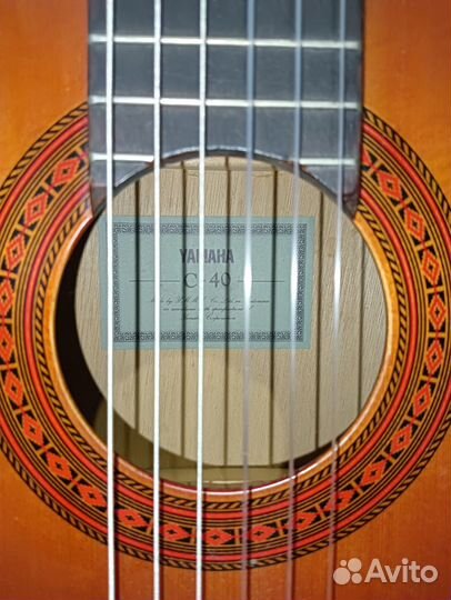 Классическая гитара yamaha c40