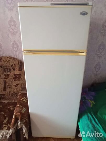 Холодильник бу атлант двух камерный