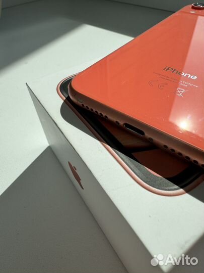 iPhone Xr, 64 ГБ