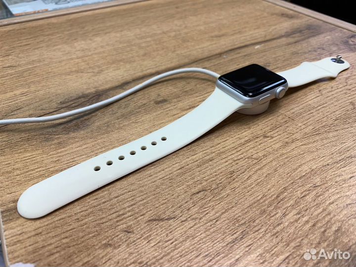 Часы Apple Watch Series 3 38mm