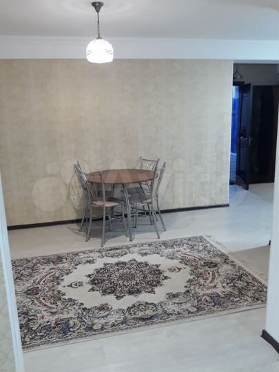 2-к. квартира, 65 м², 3/10 эт.