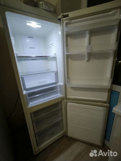 Холодильник б/у samsung rb31fermdww