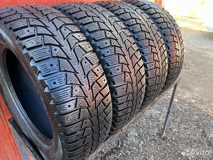 Maxxis MA-SLW Presa Spike 215/65 R16 98T