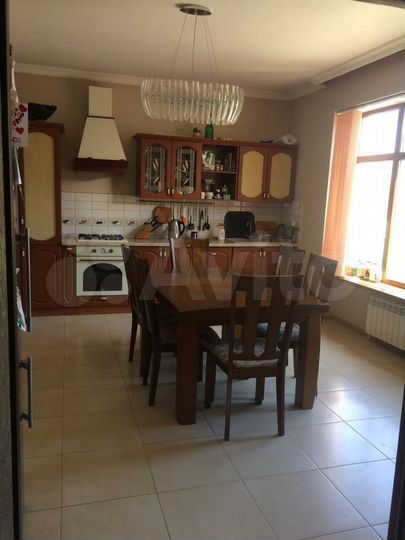 Дом 242 м² на участке 4,9 сот.