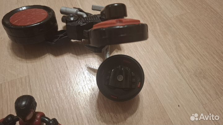 Фигурка Человек-Паук на мотоцикле