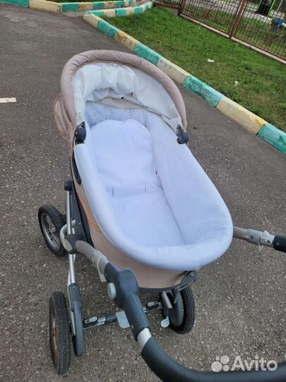 Прогулочная коляска 2 в 1