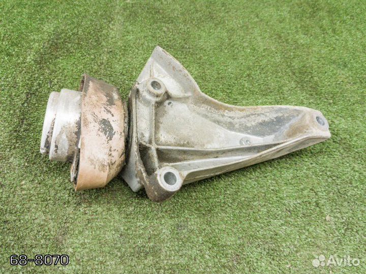 Кронштейн кпп Audi A6 C5 AQD 2000