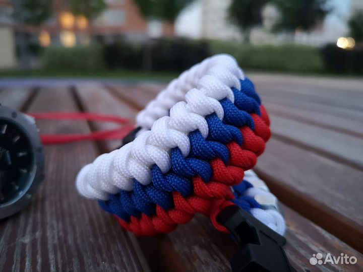 Браслет из паракорда