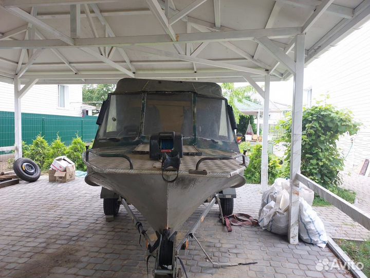 Моторная лодка