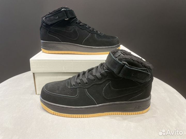 Кроссовки Nike Air Force 1 Mid зимние с мехом