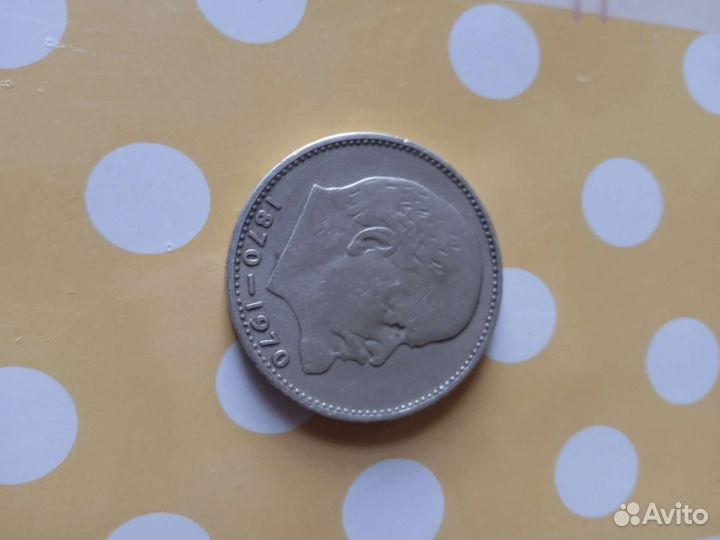 Продам монету