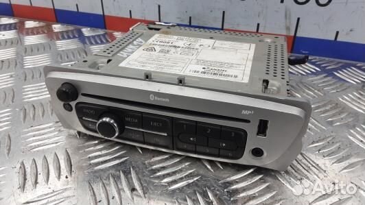 Магнитола renault megane 3 (4UK19I401)