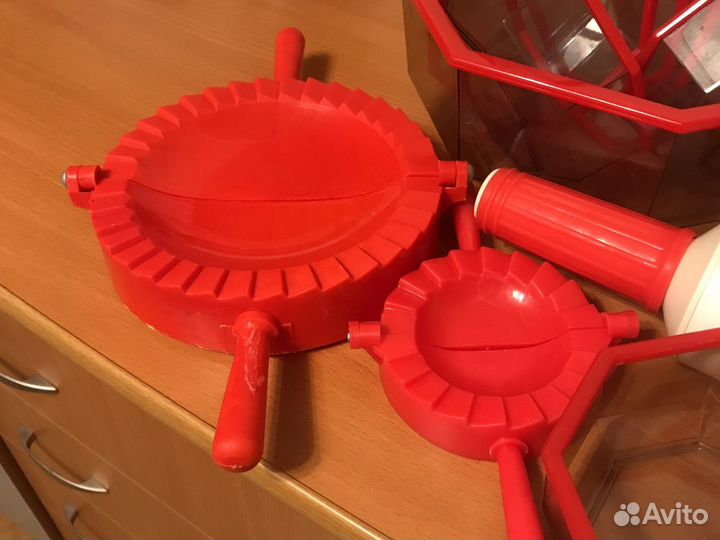 Набор пластиковой посуды