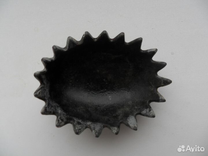 Старинные интерьерные пепельницы