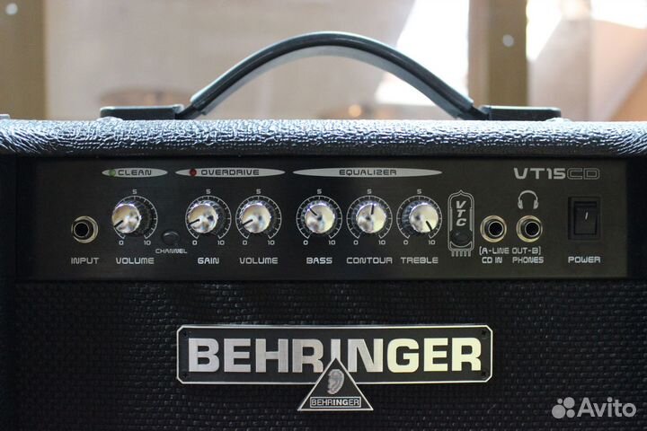 Гитарный комбоусилитель