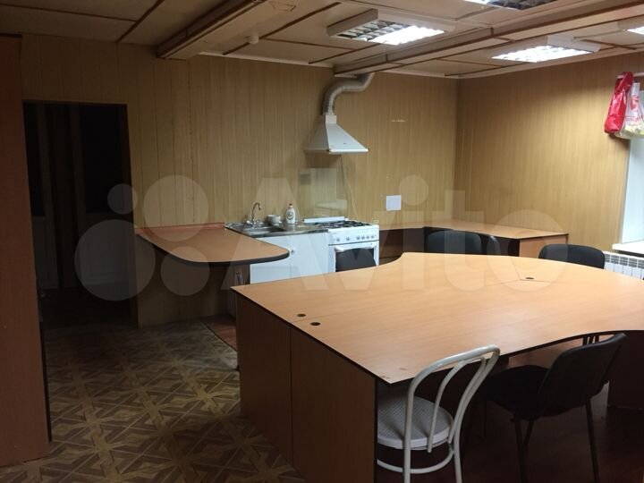 Комната 100 м², 1/2 эт.
