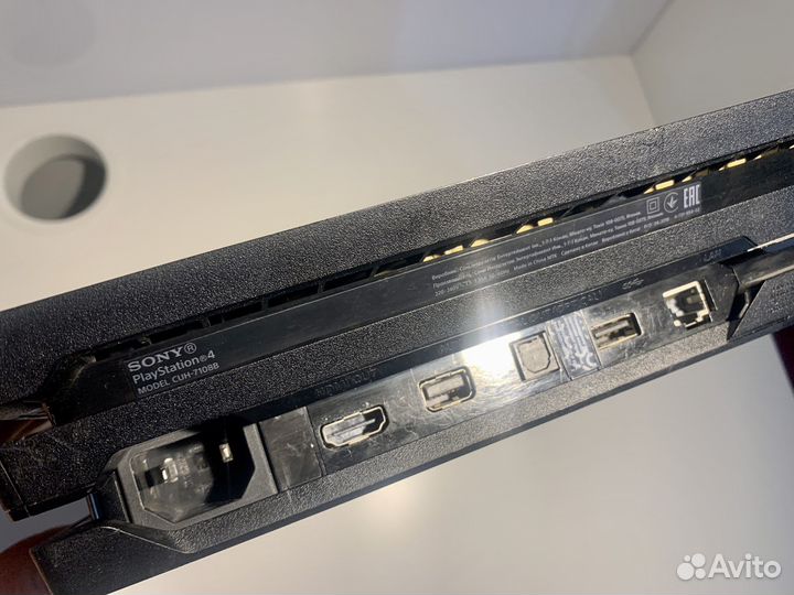 Playstation 4 pro 1tb 7108 / ps4 pro