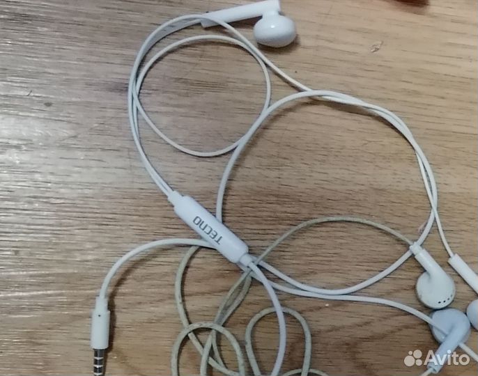 Наушники Tecno новые