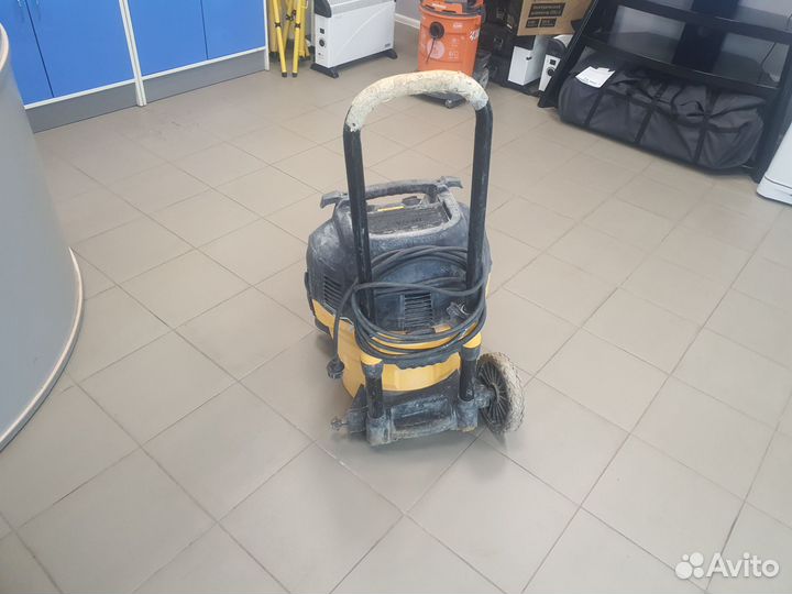 Строительный пылесос DeWalt