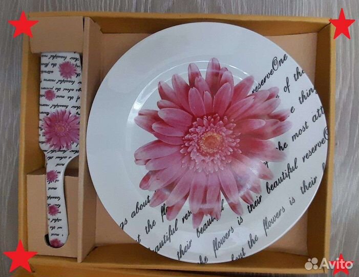 Новая тортница с лопаткой