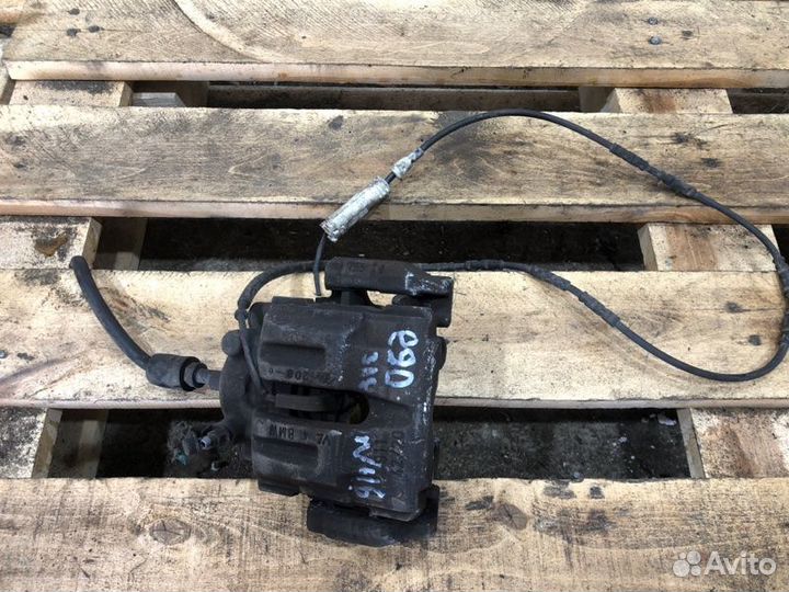 Суппорт тормозной задний правый Bmw 3 E90 N46B20