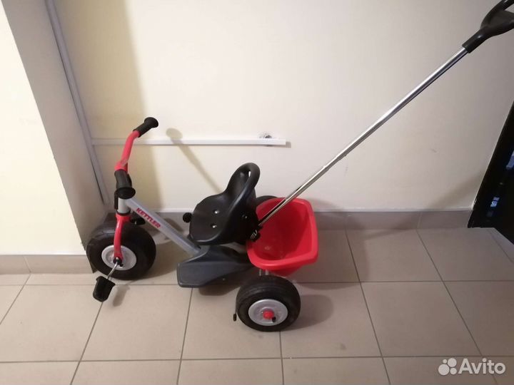 Детский трехколесный велосипед с ручкой