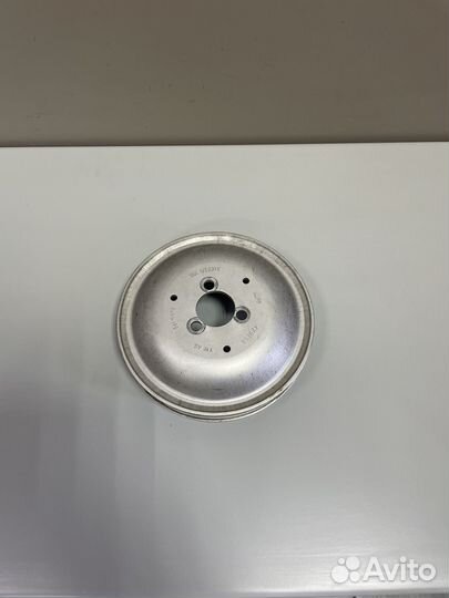 Шкив помпы Ауди А4 Б8 А5 8Т А6 С7 А7