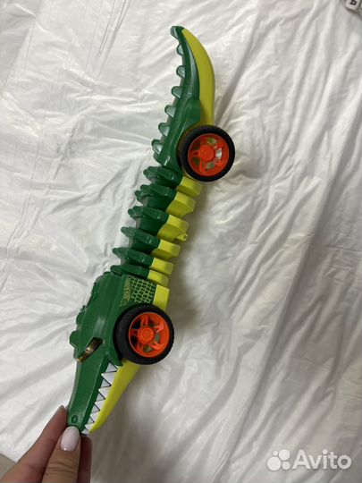 Hot wheels крокодил