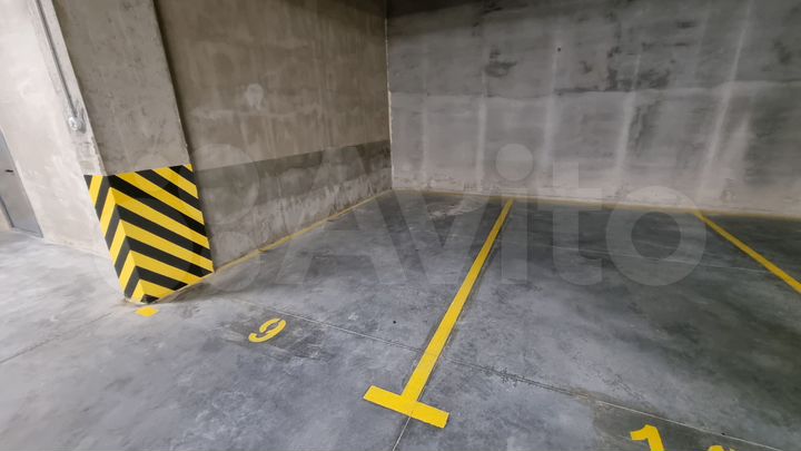 Машиноместо, 13 м²