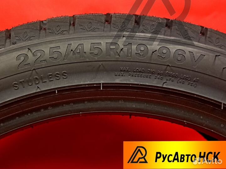 Triangle PL02 225/45 R19 96V