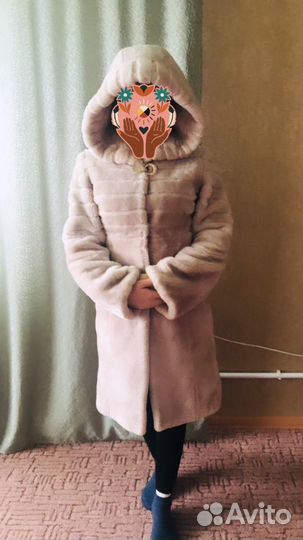 Шуба мутоновая натуральная с капюшоном