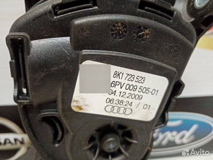 Педаль газа Audi A4 B8 cdhb 2010