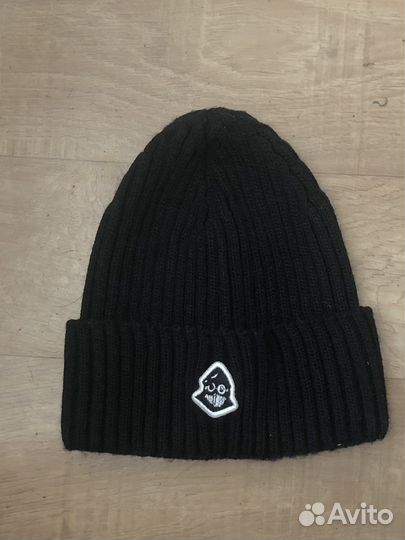 Шапка unaffected