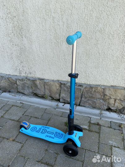 Самокат трехколесный