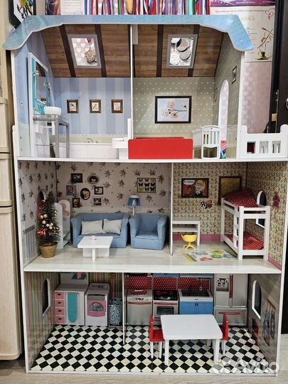 Домик кукольный