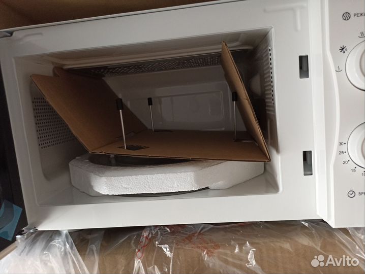 Микроволновая печь с грилем