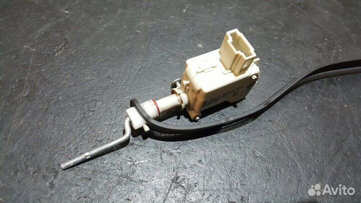 Активатор лючка бензобака Porsche Cayenne 955