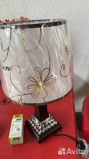 Лампа настольная