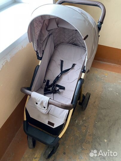 Прогулочная коляска детская складная
