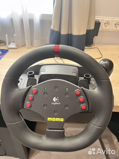 Игровой руль logitech momo racing