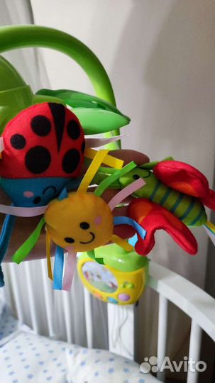 Музыкальный мобиль на кроватку