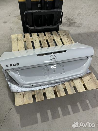 Багажник Мерседес w211 650u