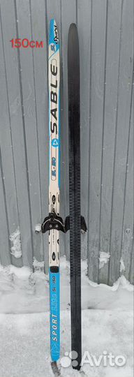 Лыжи, несколько комплектов и палки