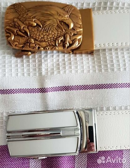 Мужской кожаный белый ремень с автомат. пряжкой